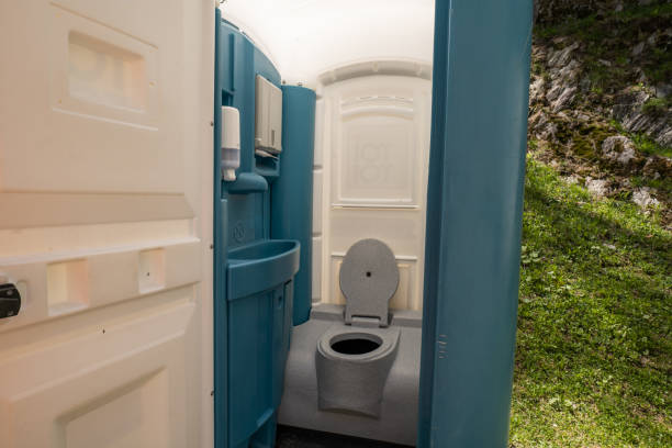 Best Portable Restroom Maintenance and Cleaning  in Mingo Junction, OH